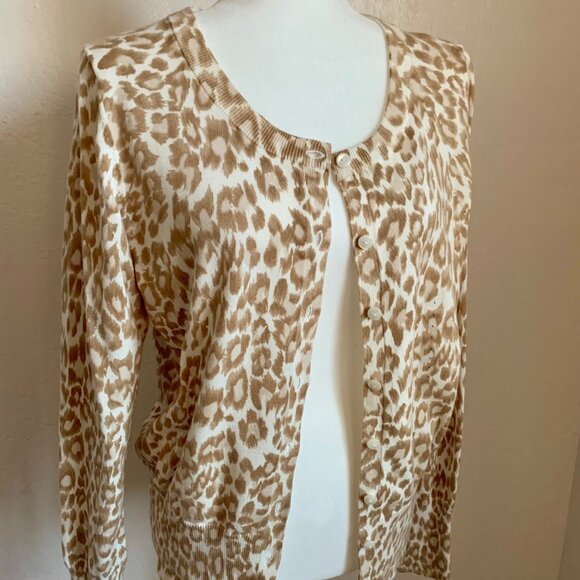 GAP Cream and Beige Cheetah Animal Print Buttoned Cardigan L NWT - Picture 6 of 7
